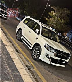 تويوتا لاندكروزر